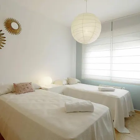 Con Piscina Privada Nyaraló