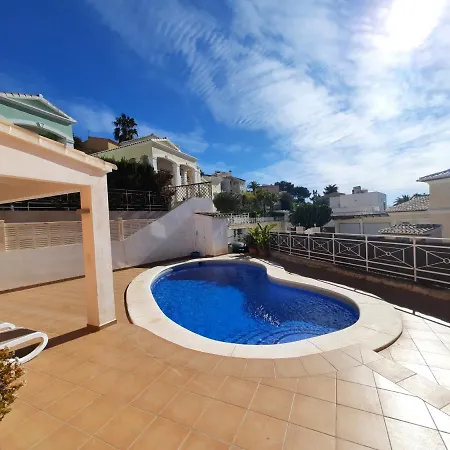 Con Piscina Privada Holiday home *