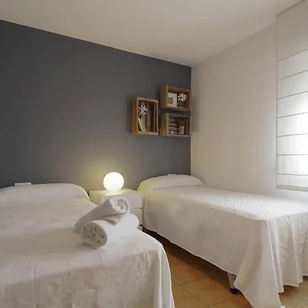 بيت للعطل Con Piscina Privada